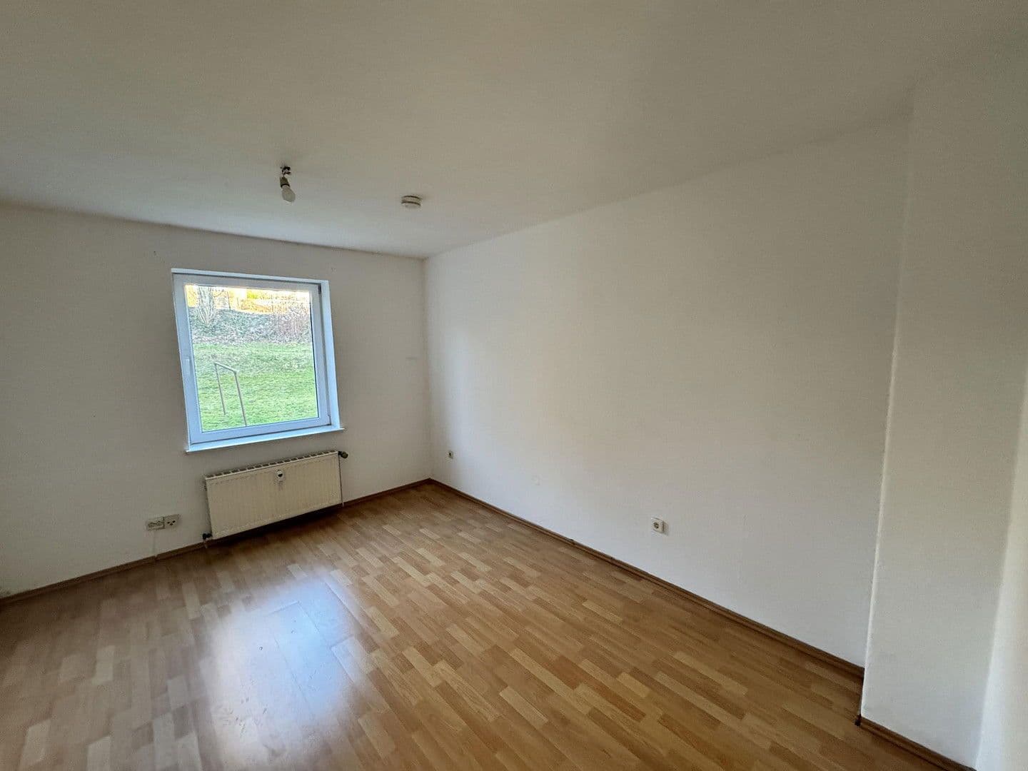 Pronájem bytu 3+1 58 m², Billerbecker Straße 51, Einbeck, Dolní Sasko Pronájem bytu 3+1 58 m², Billerbecker Straße 51, Einbeck, Dolní Sasko