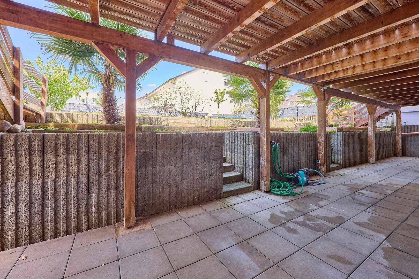 Prodej domu 314 m², pozemek 403 m², Christoph-Kröwerath-Str. 29, Ludwigshafen, Porýní-Falc Prodej domu 314 m², pozemek 403 m², Christoph-Kröwerath-Str. 29, Ludwigshafen, Porýní-Falc