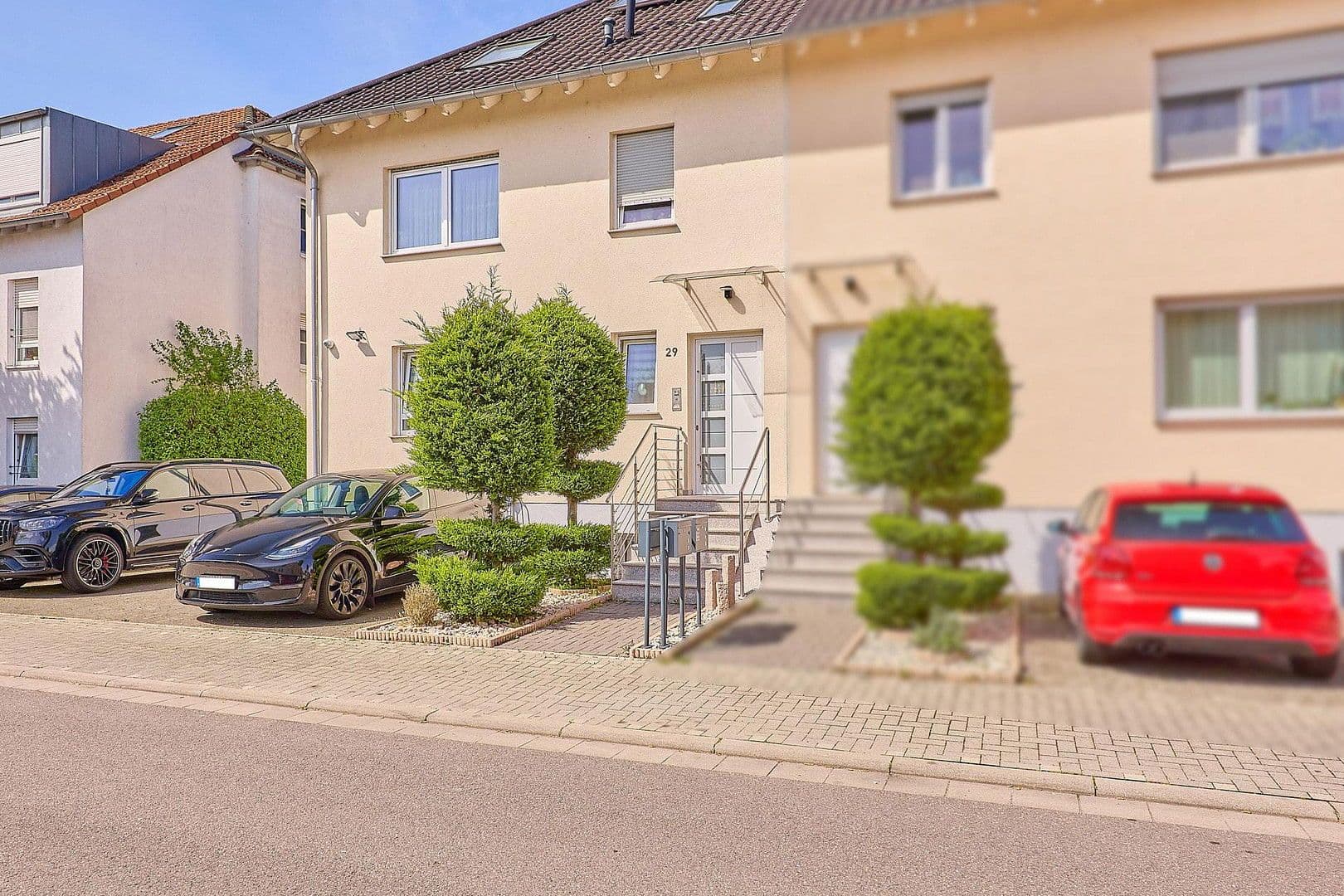 Prodej domu 314 m², pozemek 403 m², Christoph-Kröwerath-Str. 29, Ludwigshafen, Porýní-Falc Prodej domu 314 m², pozemek 403 m², Christoph-Kröwerath-Str. 29, Ludwigshafen, Porýní-Falc