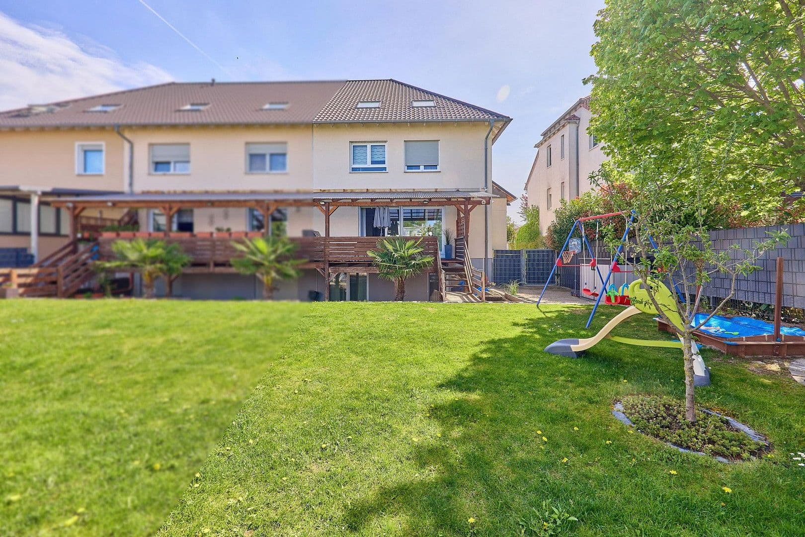 Prodej domu 314 m², pozemek 403 m², Christoph-Kröwerath-Str. 29, Ludwigshafen, Porýní-Falc Prodej domu 314 m², pozemek 403 m², Christoph-Kröwerath-Str. 29, Ludwigshafen, Porýní-Falc