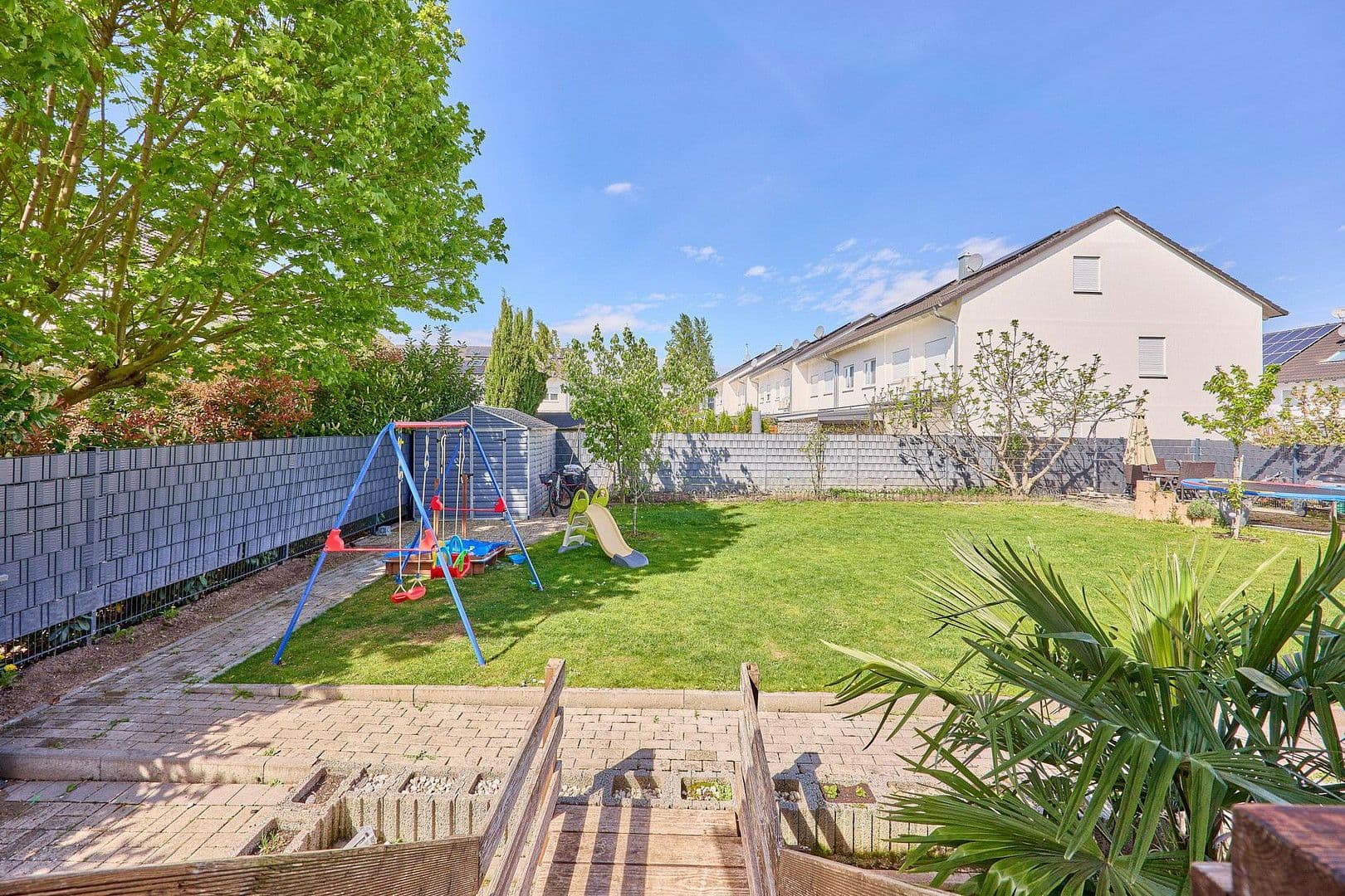 Prodej domu 314 m², pozemek 403 m², Christoph-Kröwerath-Str. 29, Ludwigshafen, Porýní-Falc Prodej domu 314 m², pozemek 403 m², Christoph-Kröwerath-Str. 29, Ludwigshafen, Porýní-Falc