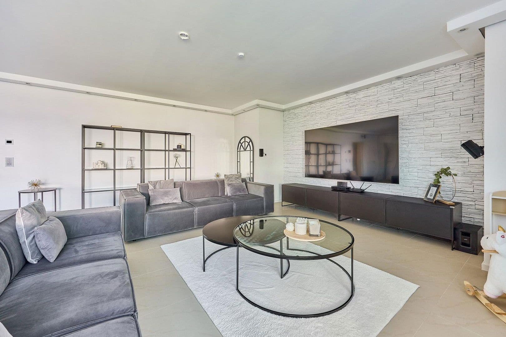 Prodej domu 314 m², pozemek 403 m², Christoph-Kröwerath-Str. 29, Ludwigshafen, Porýní-Falc Prodej domu 314 m², pozemek 403 m², Christoph-Kröwerath-Str. 29, Ludwigshafen, Porýní-Falc