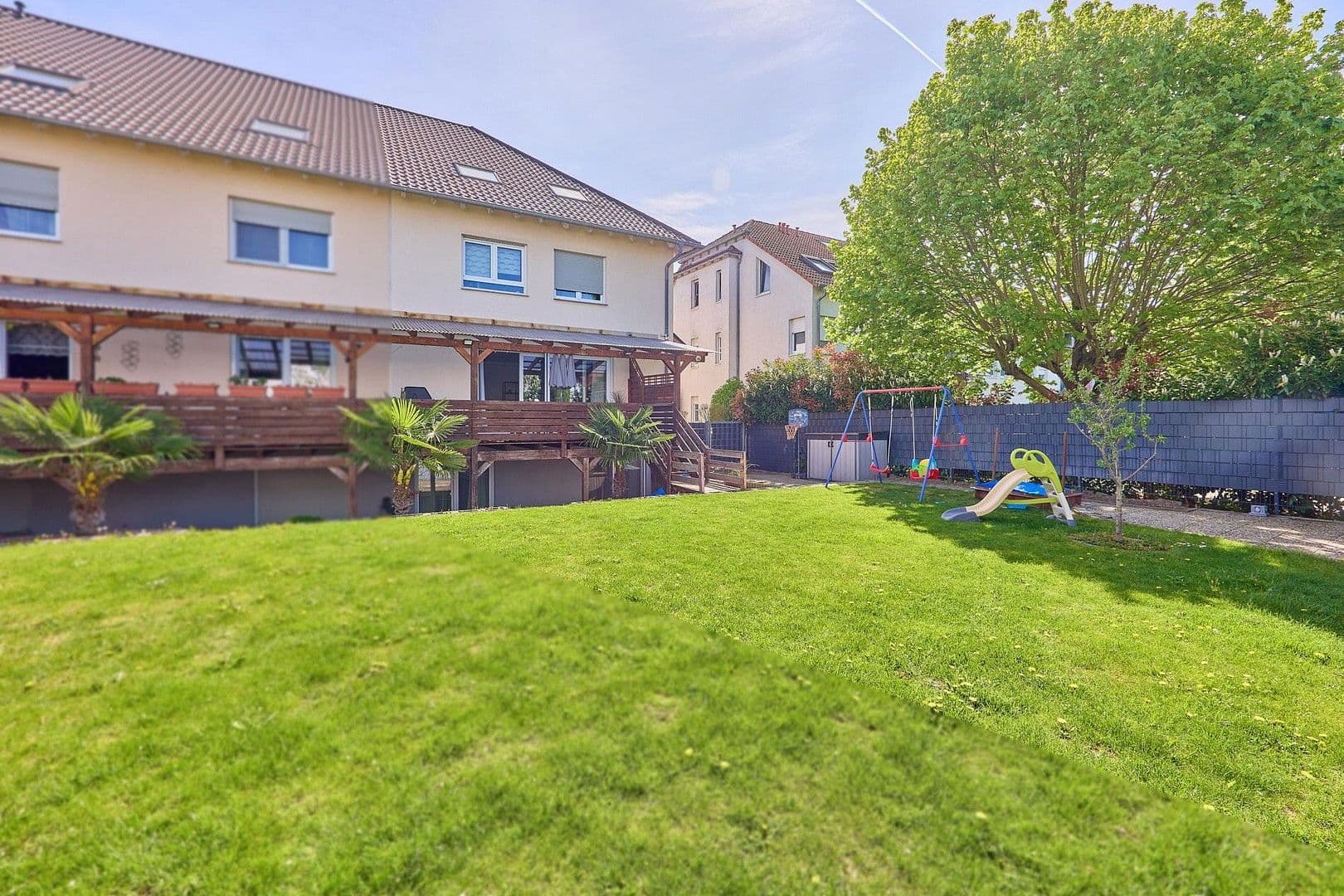 Prodej domu 314 m², pozemek 403 m², Christoph-Kröwerath-Str. 29, Ludwigshafen, Porýní-Falc Prodej domu 314 m², pozemek 403 m², Christoph-Kröwerath-Str. 29, Ludwigshafen, Porýní-Falc