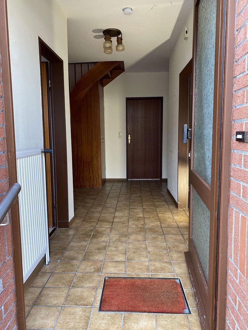 Prodej domu 93 m², pozemek 293 m², Aurich, Dolní Sasko Prodej domu 93 m², pozemek 293 m², Aurich, Dolní Sasko