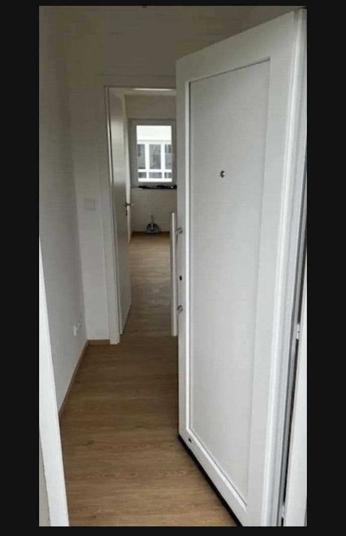 Pronájem bytu 1+kk 33 m², Stuttgart, Bádensko-Württembersko Pronájem bytu 1+kk 33 m², Stuttgart, Bádensko-Württembersko
