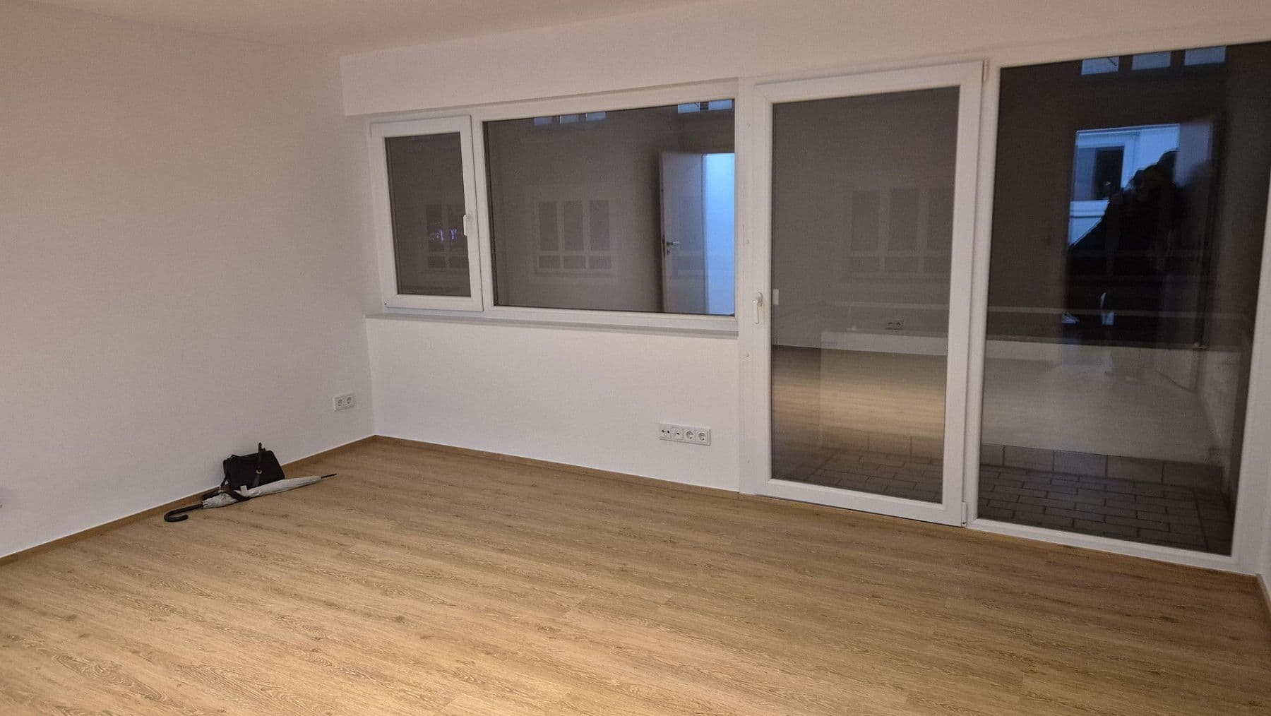 Pronájem bytu 1+kk 33 m², Stuttgart, Bádensko-Württembersko Pronájem bytu 1+kk 33 m², Stuttgart, Bádensko-Württembersko