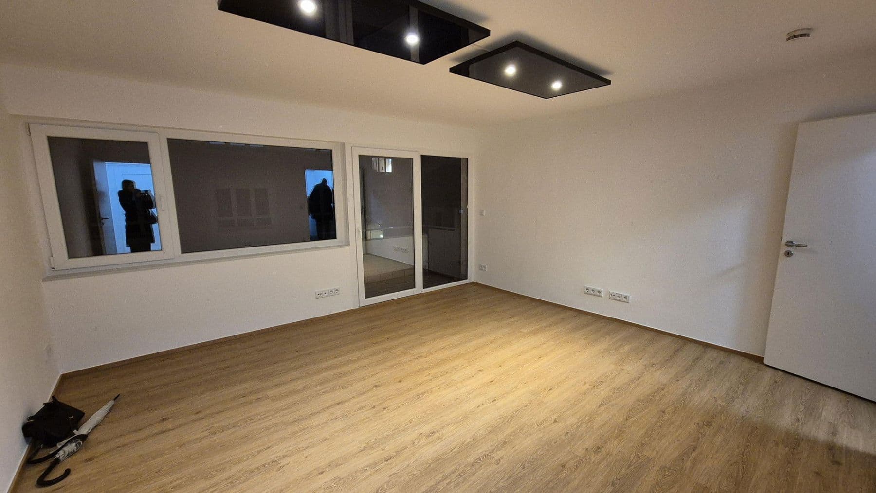 Pronájem bytu 1+kk 33 m², Stuttgart, Bádensko-Württembersko Pronájem bytu 1+kk 33 m², Stuttgart, Bádensko-Württembersko
