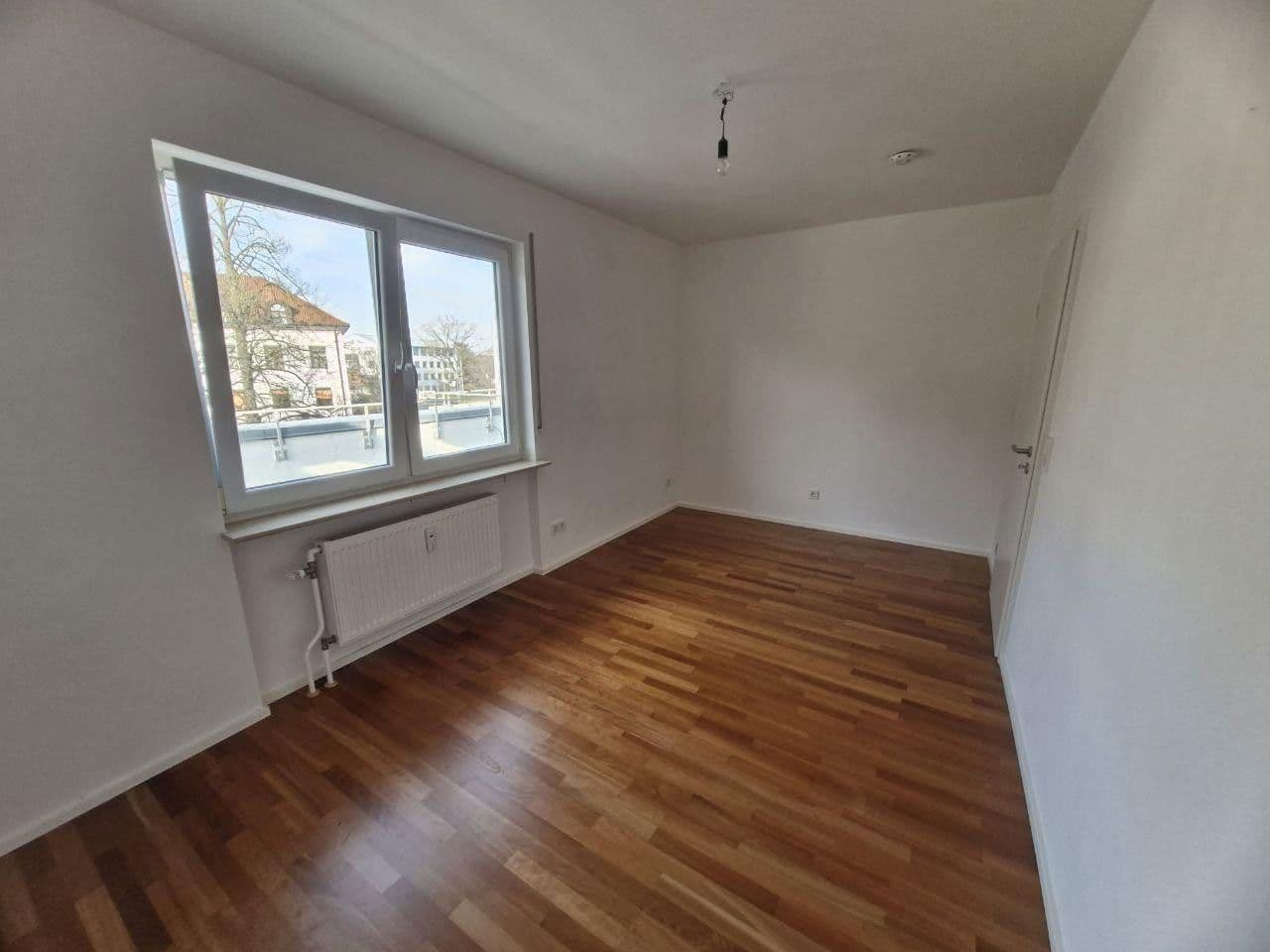 Prodej bytu 3+1 90 m², Friedrichshafen, Bádensko-Württembersko Prodej bytu 3+1 90 m², Friedrichshafen, Bádensko-Württembersko