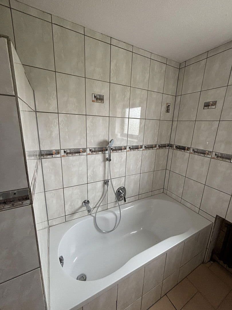 Pronájem bytu 3+1 103 m², Albrecht-Erhardt-Str. 15, Aalen, Bádensko-Württembersko Pronájem bytu 3+1 103 m², Albrecht-Erhardt-Str. 15, Aalen, Bádensko-Württembersko