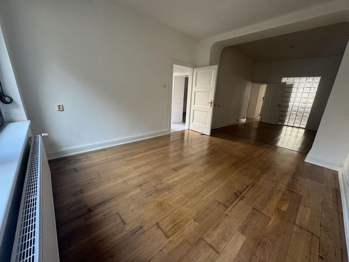 Pronájem bytu 3+kk 120 m², Gronaustraße 49, Wuppertal, Severní Porýní-Vestfálsko Pronájem bytu 3+kk 120 m², Gronaustraße 49, Wuppertal, Severní Porýní-Vestfálsko