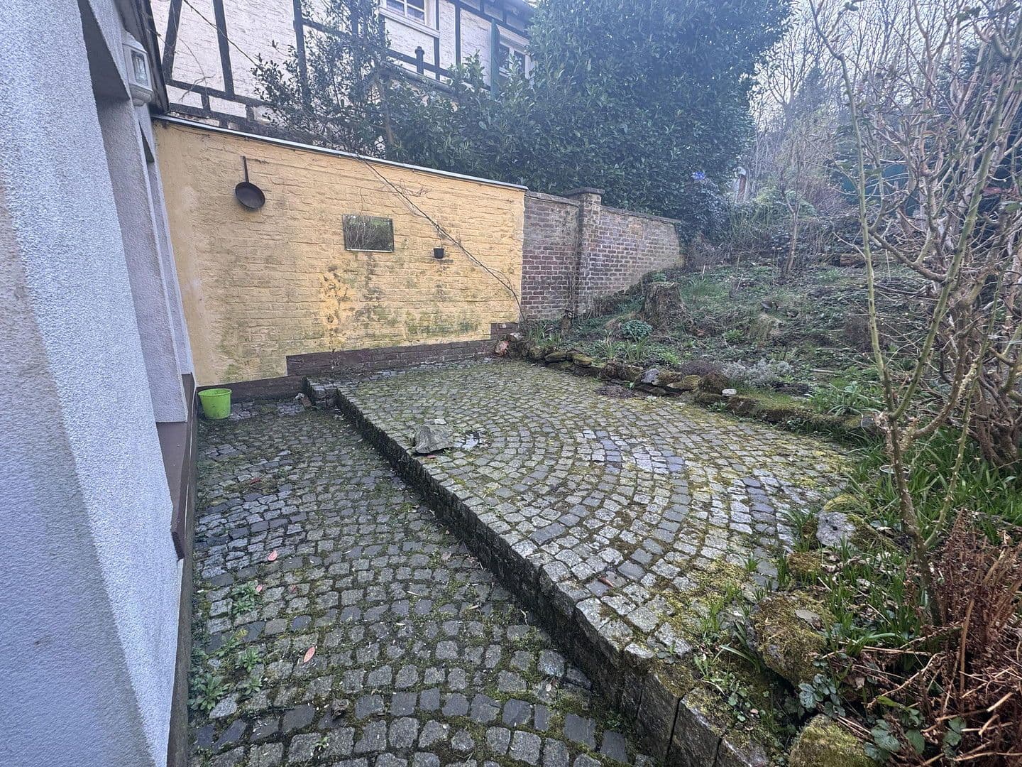 Pronájem bytu 3+kk 120 m², Gronaustraße 49, Wuppertal, Severní Porýní-Vestfálsko Pronájem bytu 3+kk 120 m², Gronaustraße 49, Wuppertal, Severní Porýní-Vestfálsko