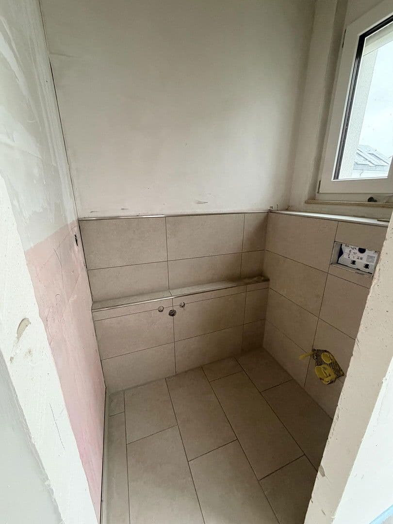 Pronájem domu 148 m², pozemek 240 m², Am Löhlein 43, Roth, Bavorsko Pronájem domu 148 m², pozemek 240 m², Am Löhlein 43, Roth, Bavorsko