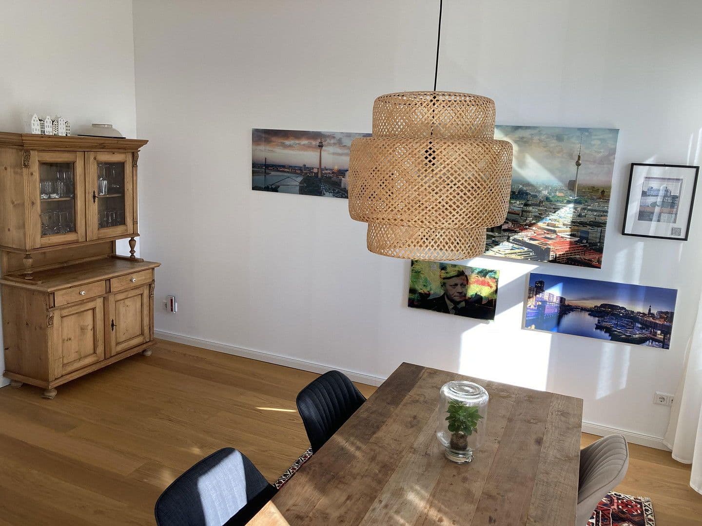 Prodej bytu 4+1 119 m², Bankstrasse 42, Düsseldorf, Severní Porýní-Vestfálsko Prodej bytu 4+1 119 m², Bankstrasse 42, Düsseldorf, Severní Porýní-Vestfálsko