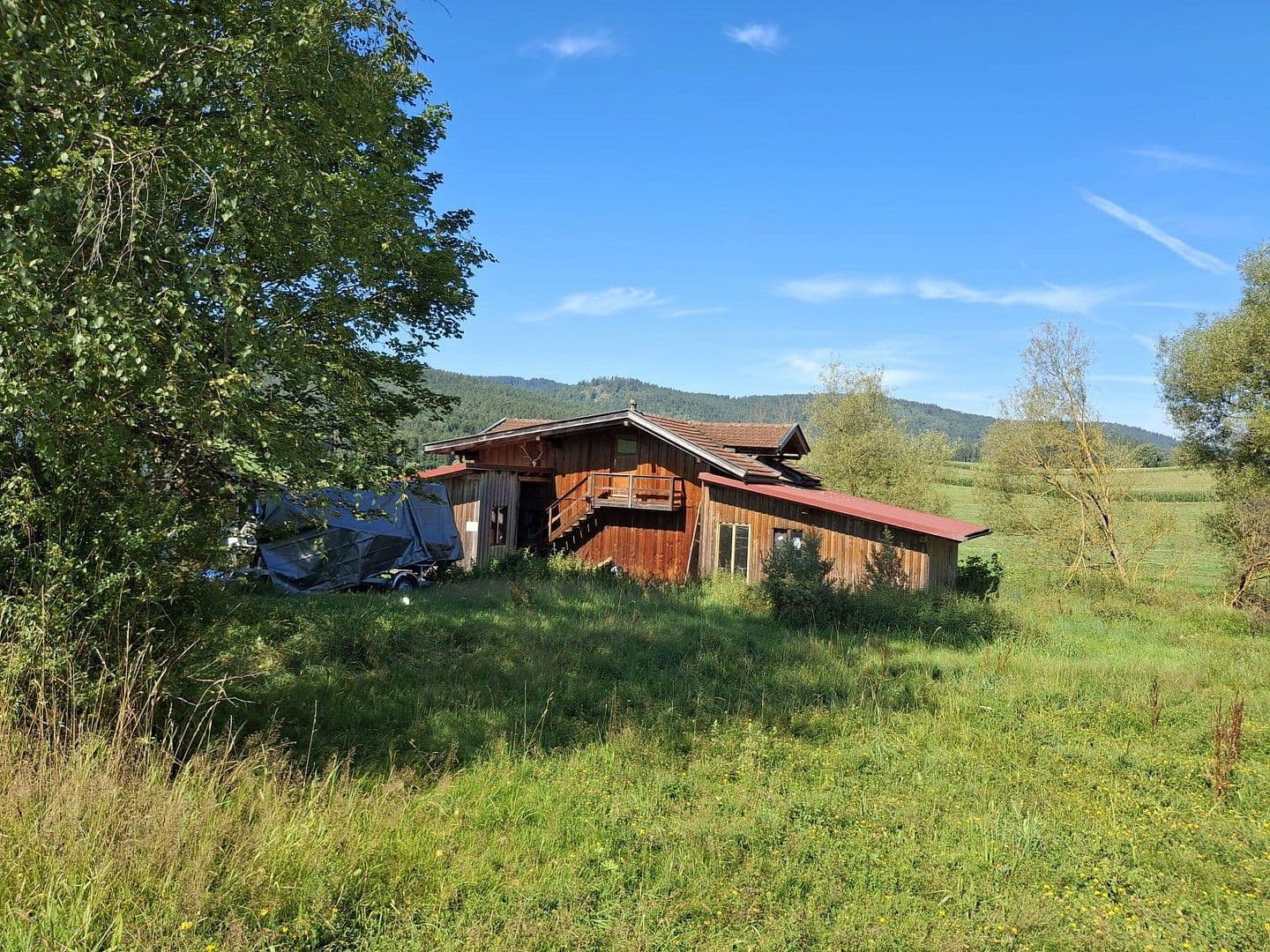 Prodej domu 144 m², pozemek 8.028 m², Regen, Bavorsko Prodej domu 144 m², pozemek 8.028 m², Regen, Bavorsko