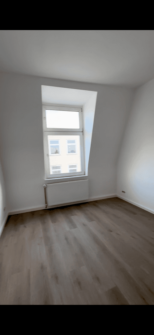 Pronájem bytu 5+1 127 m², Clausewitzstr. 31, Wuppertal, Severní Porýní-Vestfálsko Pronájem bytu 5+1 127 m², Clausewitzstr. 31, Wuppertal, Severní Porýní-Vestfálsko