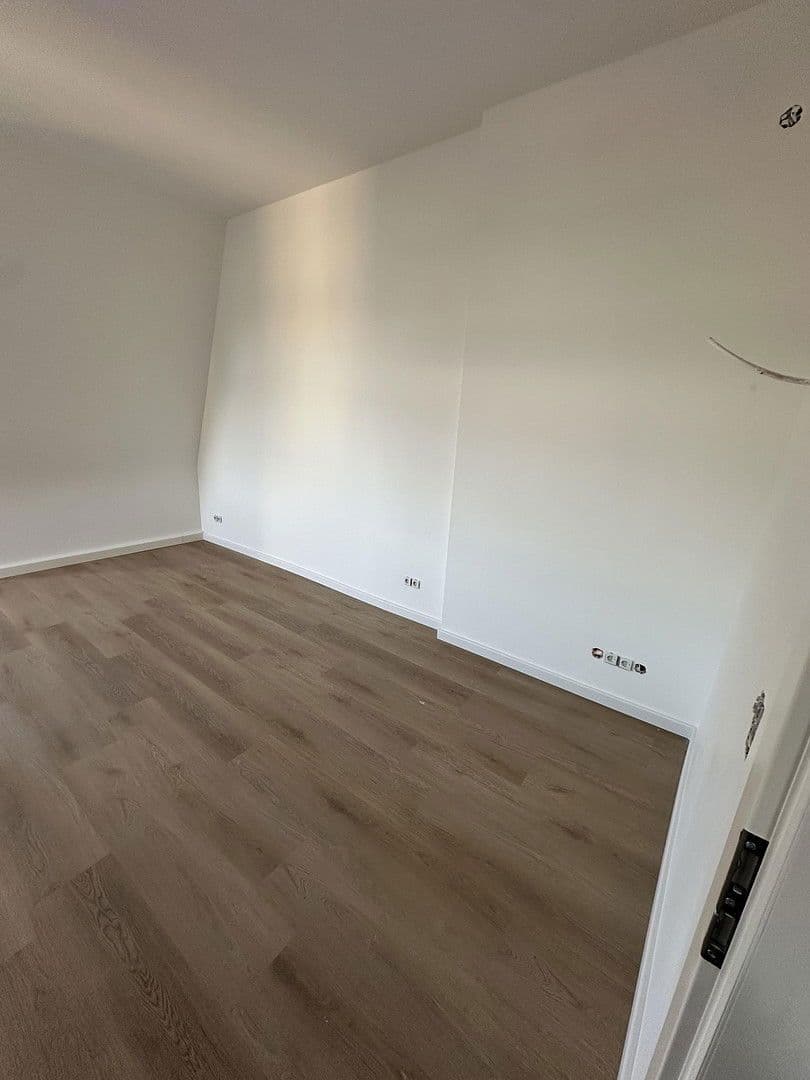 Pronájem bytu 5+1 127 m², Clausewitzstr. 31, Wuppertal, Severní Porýní-Vestfálsko Pronájem bytu 5+1 127 m², Clausewitzstr. 31, Wuppertal, Severní Porýní-Vestfálsko