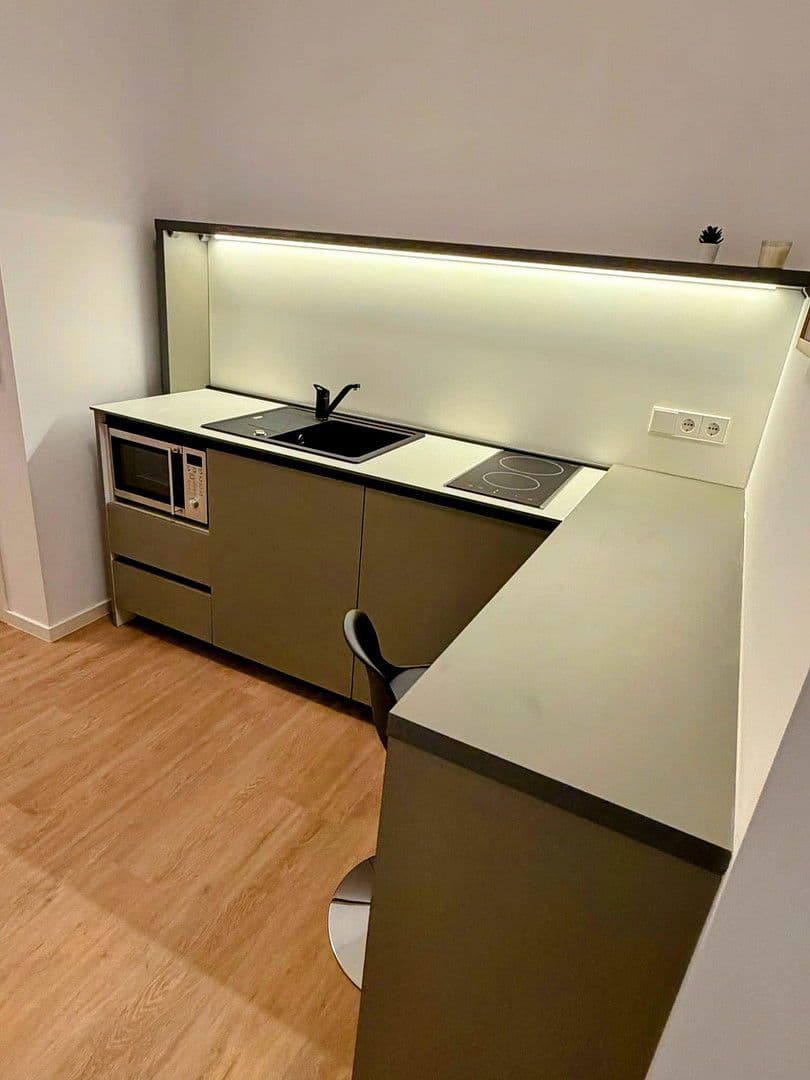 Pronájem bytu 1+1 30 m², Rotebühlstrasse 108, Stuttgart West, Bádensko-Württembersko Pronájem bytu 1+1 30 m², Rotebühlstrasse 108, Stuttgart West, Bádensko-Württembersko