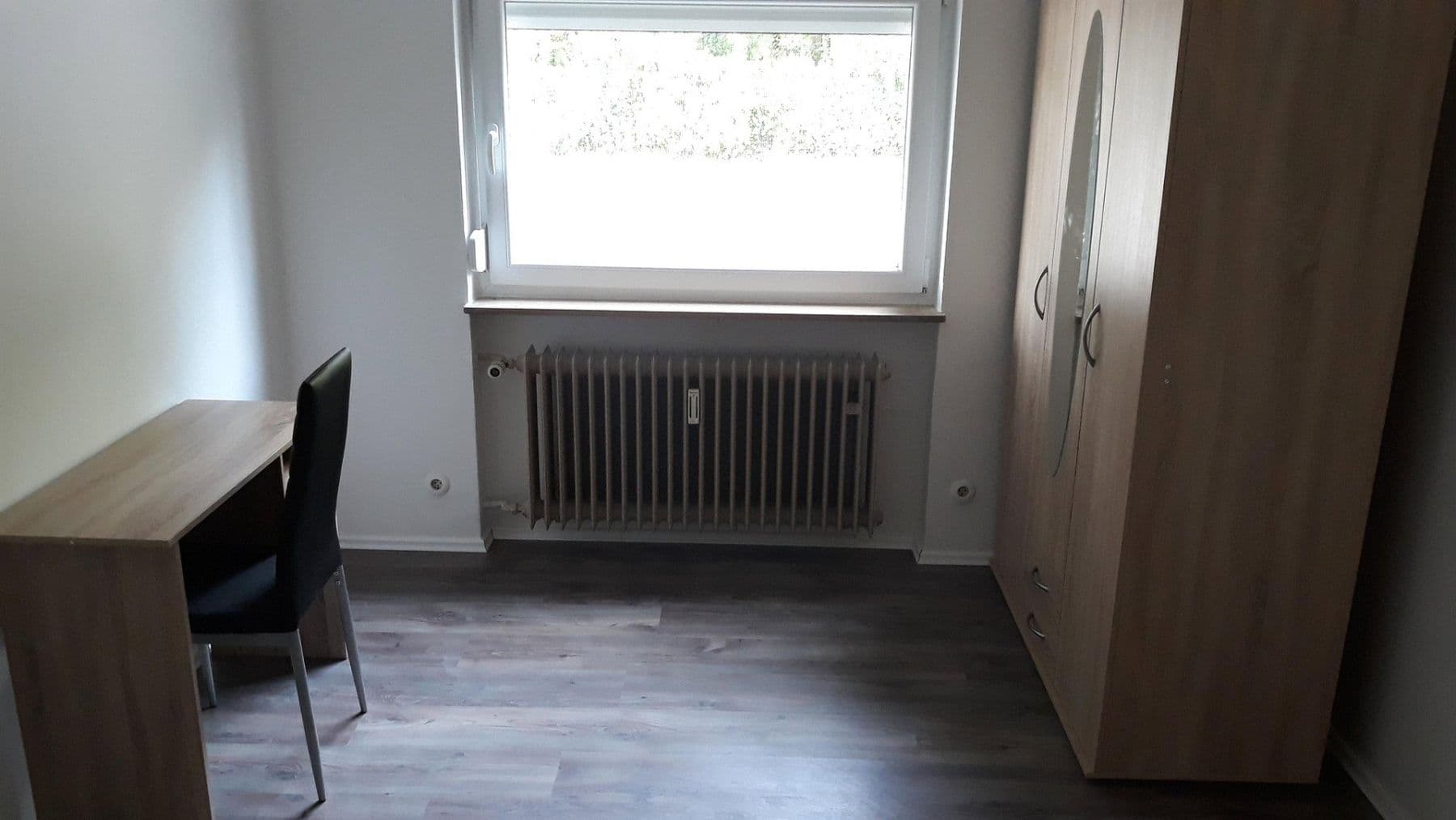 Pronájem bytu 4+1 20 m², Wartbergstraße 44, Heilbronn, Bádensko-Württembersko Pronájem bytu 4+1 20 m², Wartbergstraße 44, Heilbronn, Bádensko-Württembersko