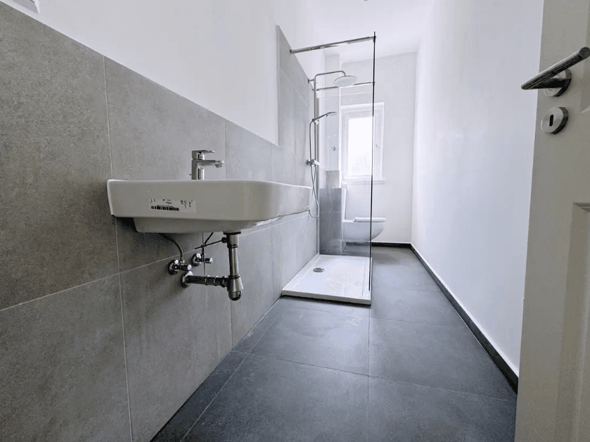 Prodej bytu 3+1 69 m², Weichselstraße 30, Berlin, Berlín Prodej bytu 3+1 69 m², Weichselstraße 30, Berlin, Berlín