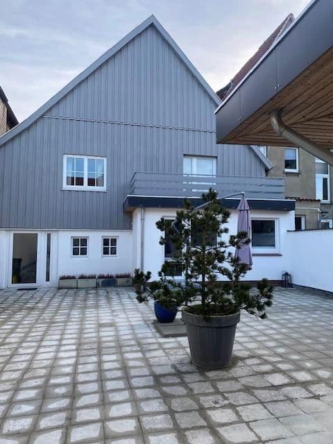 Prodej domu 200 m², pozemek 665 m², Friedrich-Ebert-Straße 17, Obernkirchen, Dolní Sasko Prodej domu 200 m², pozemek 665 m², Friedrich-Ebert-Straße 17, Obernkirchen, Dolní Sasko