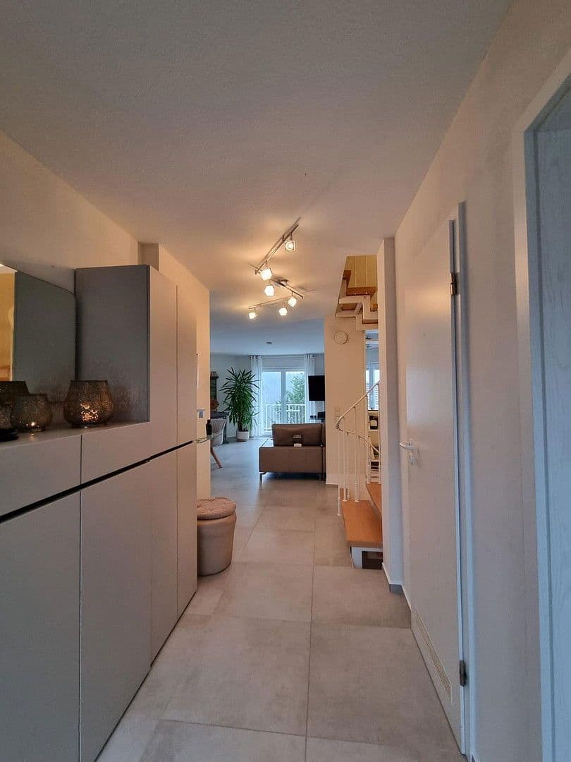 Prodej domu 126 m², pozemek 497 m², Wilhelmsfeld, Bádensko-Württembersko Prodej domu 126 m², pozemek 497 m², Wilhelmsfeld, Bádensko-Württembersko