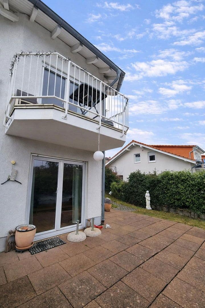 Prodej domu 126 m², pozemek 497 m², Wilhelmsfeld, Bádensko-Württembersko Prodej domu 126 m², pozemek 497 m², Wilhelmsfeld, Bádensko-Württembersko