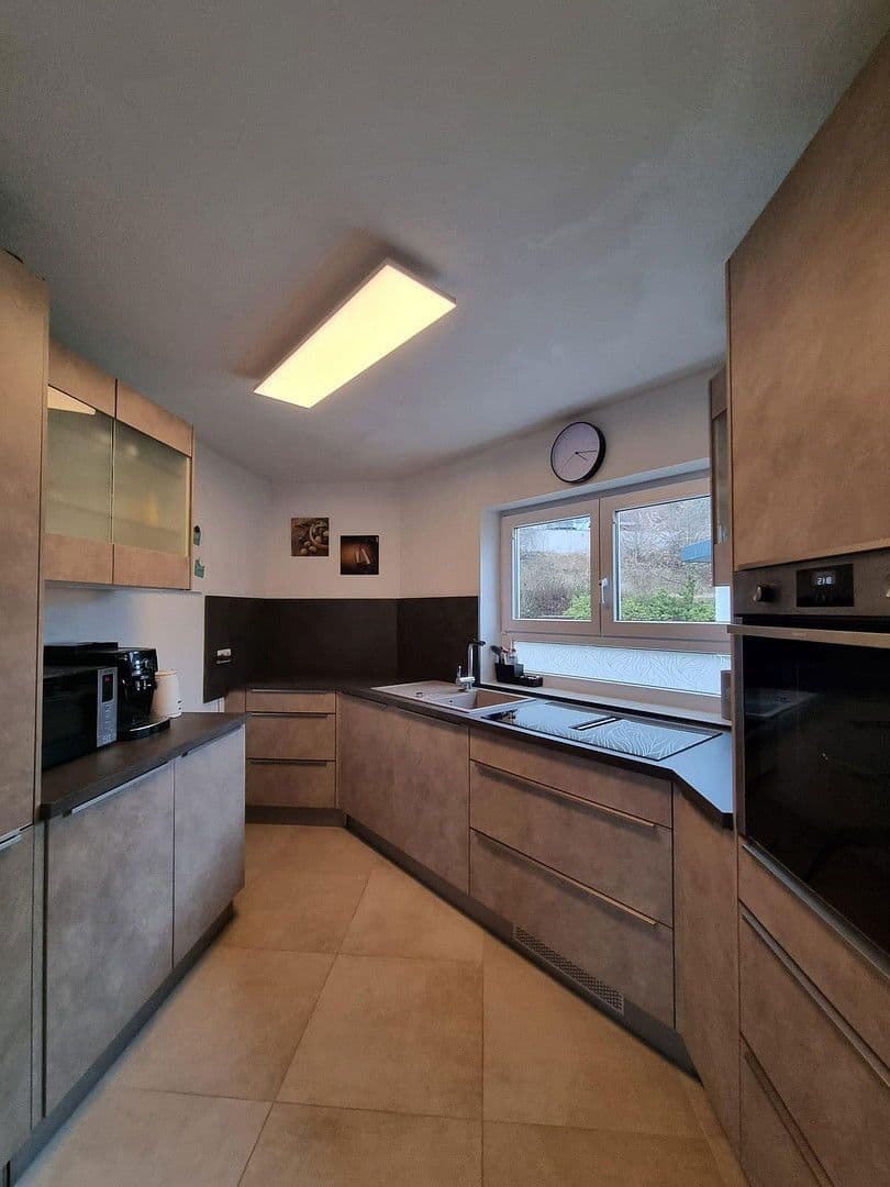 Prodej domu 126 m², pozemek 497 m², Wilhelmsfeld, Bádensko-Württembersko Prodej domu 126 m², pozemek 497 m², Wilhelmsfeld, Bádensko-Württembersko