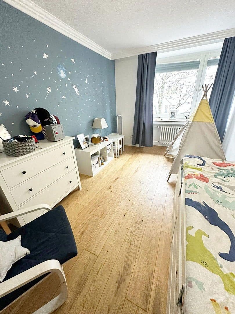 Prodej bytu 5+1 133 m², DÜSSELDORF, Severní Porýní-Vestfálsko Prodej bytu 5+1 133 m², DÜSSELDORF, Severní Porýní-Vestfálsko