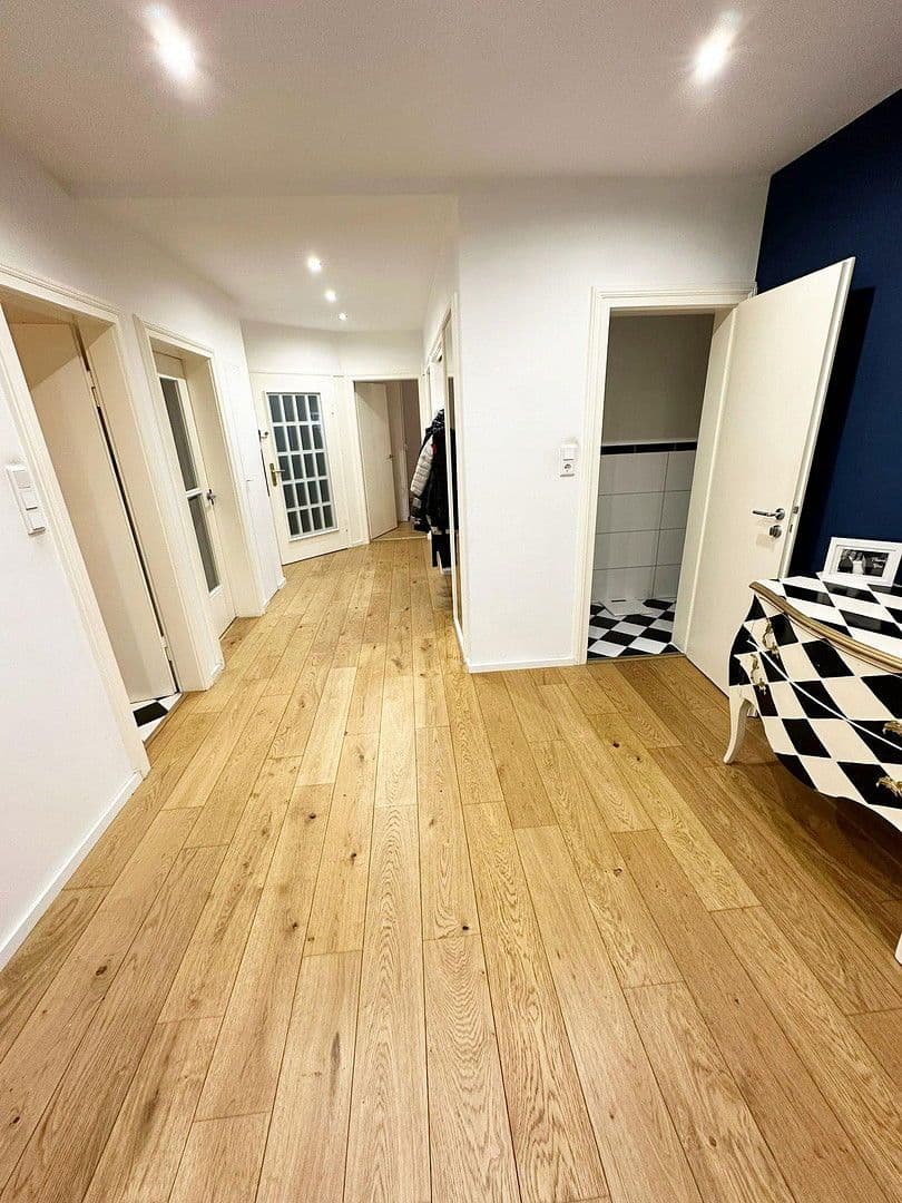 Prodej bytu 5+1 133 m², DÜSSELDORF, Severní Porýní-Vestfálsko Prodej bytu 5+1 133 m², DÜSSELDORF, Severní Porýní-Vestfálsko