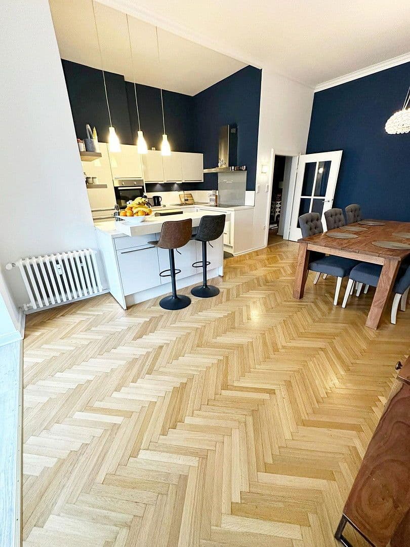 Prodej bytu 5+1 133 m², DÜSSELDORF, Severní Porýní-Vestfálsko Prodej bytu 5+1 133 m², DÜSSELDORF, Severní Porýní-Vestfálsko