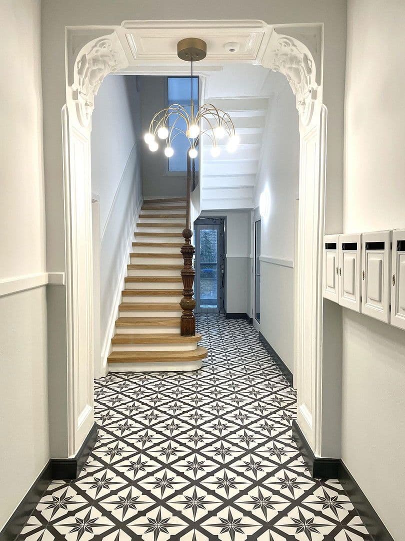 Prodej bytu 5+1 126 m², Düsseldorf, Severní Porýní-Vestfálsko Prodej bytu 5+1 126 m², Düsseldorf, Severní Porýní-Vestfálsko