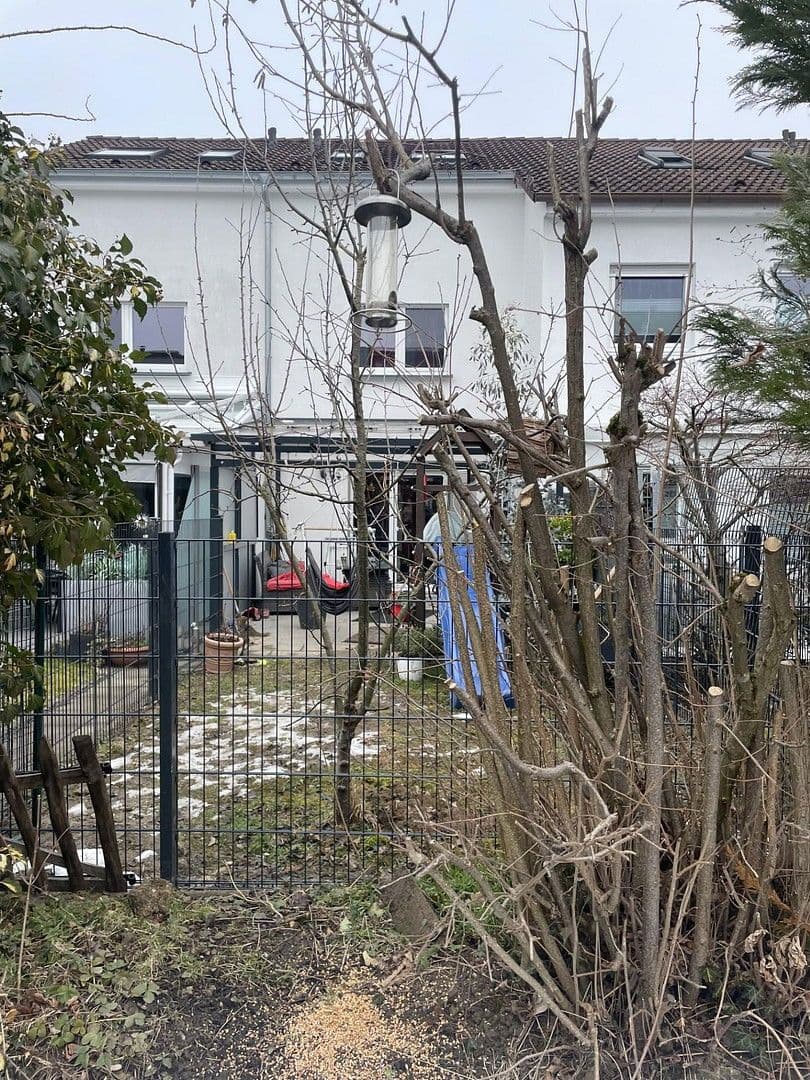 Prodej domu 110 m², pozemek 148 m², Kirchheim unter Teck, Bádensko-Württembersko Prodej domu 110 m², pozemek 148 m², Kirchheim unter Teck, Bádensko-Württembersko