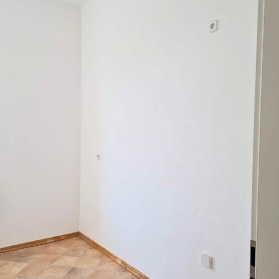 Pronájem bytu 3+1 69 m², Kantstraße 32, Wurzen, Sasko Pronájem bytu 3+1 69 m², Kantstraße 32, Wurzen, Sasko