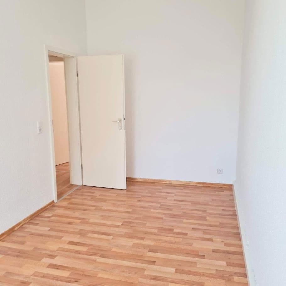 Pronájem bytu 3+1 69 m², Kantstraße 32, Wurzen, Sasko Pronájem bytu 3+1 69 m², Kantstraße 32, Wurzen, Sasko