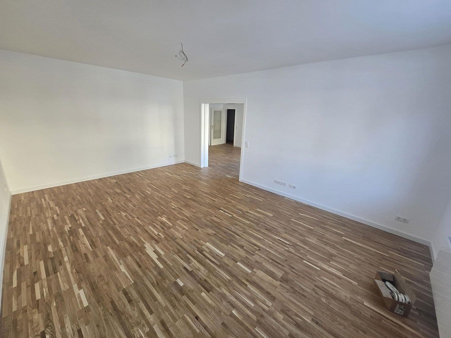Pronájem bytu 2+1 80 m², Hannover, Dolní Sasko Pronájem bytu 2+1 80 m², Hannover, Dolní Sasko