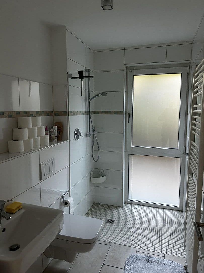 Pronájem bytu 3+kk 131 m², Weinheim, Bádensko-Württembersko Pronájem bytu 3+kk 131 m², Weinheim, Bádensko-Württembersko