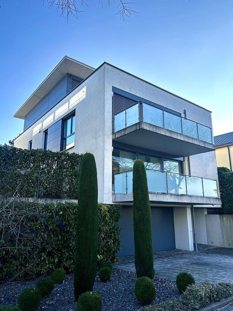 Pronájem bytu 3+kk 131 m², Weinheim, Bádensko-Württembersko Pronájem bytu 3+kk 131 m², Weinheim, Bádensko-Württembersko