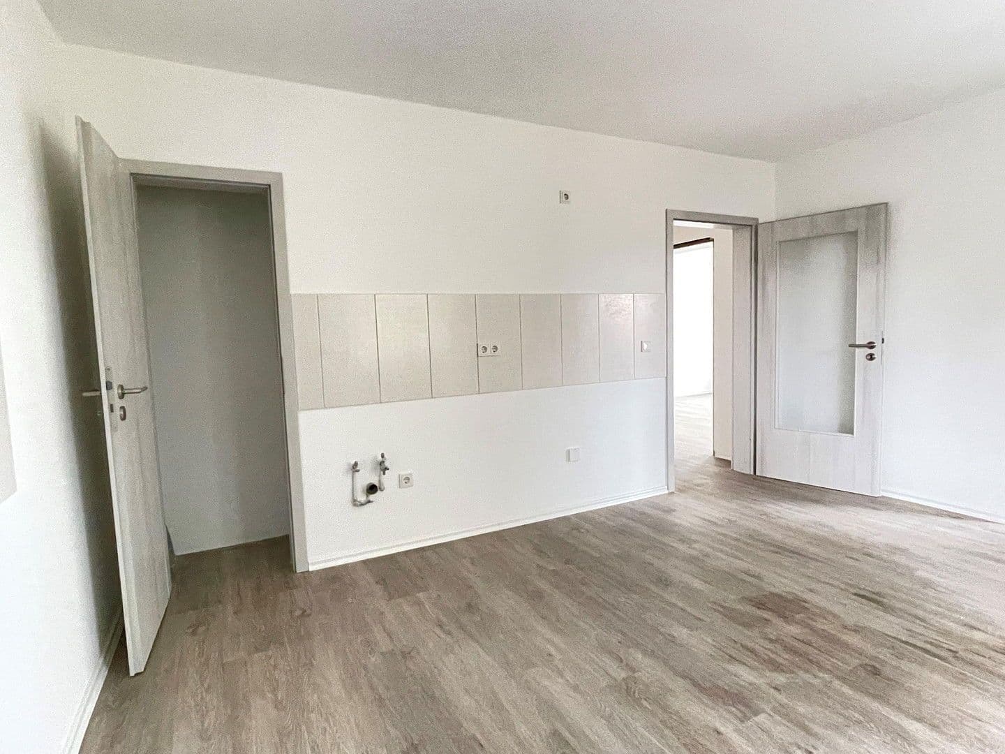 Pronájem bytu 2+1 54 m², Heegermühler Str.35b, Eberswalde, Braniborsko Pronájem bytu 2+1 54 m², Heegermühler Str.35b, Eberswalde, Braniborsko