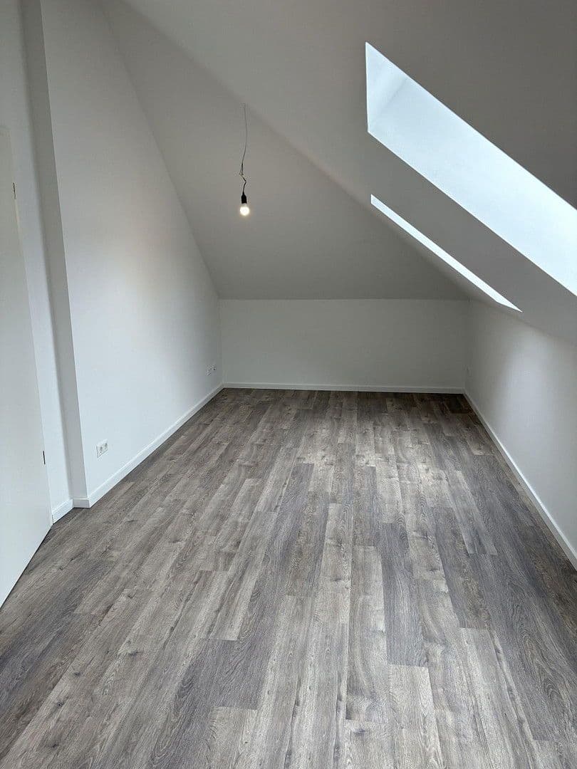 Pronájem bytu 2+1 68 m², Kienhorststr., Berlin, Berlín Pronájem bytu 2+1 68 m², Kienhorststr., Berlin, Berlín