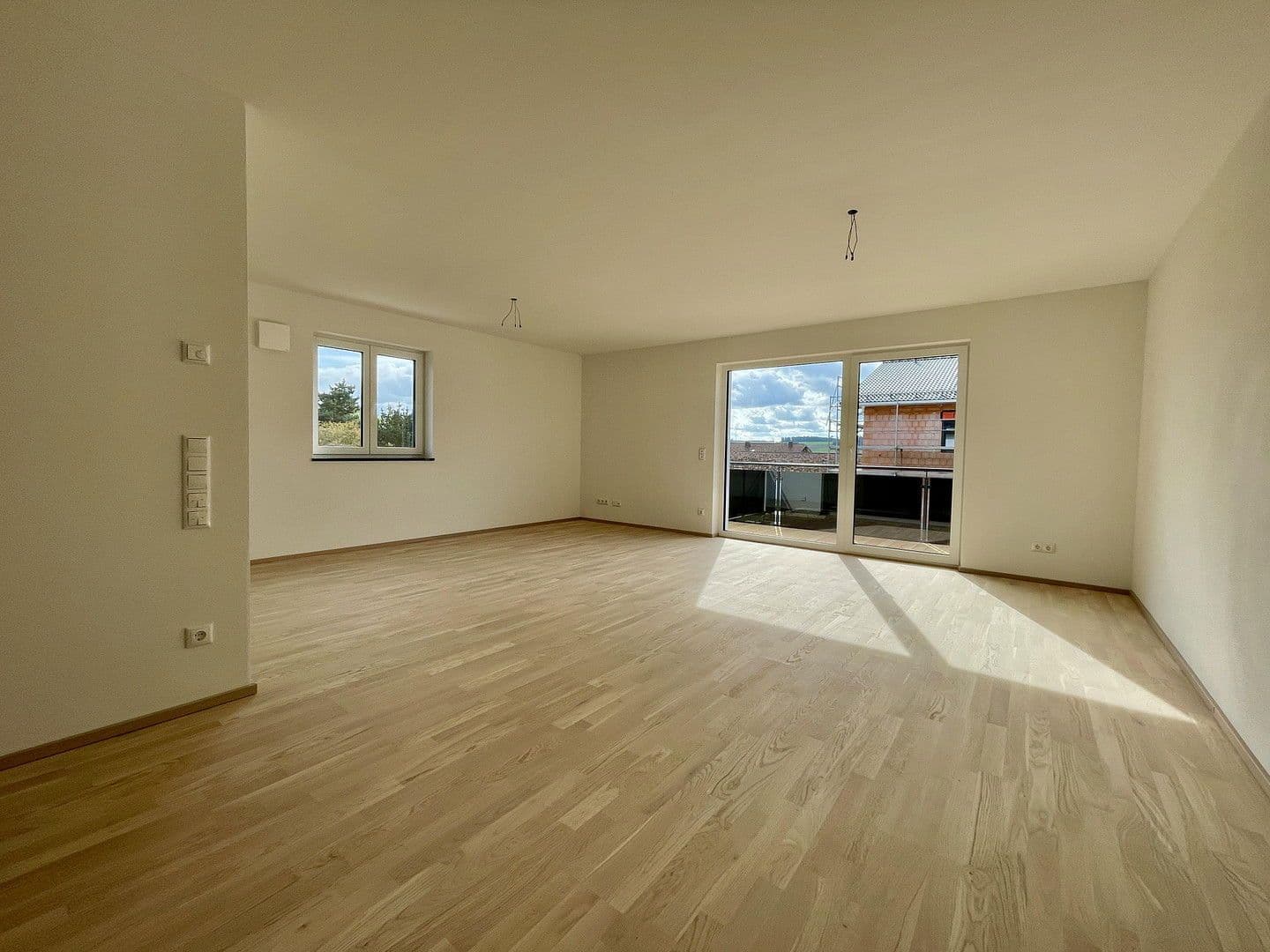 Pronájem bytu 3+1 89 m², Haupstraße 39, Unterdietfurt, Bavorsko Pronájem bytu 3+1 89 m², Haupstraße 39, Unterdietfurt, Bavorsko