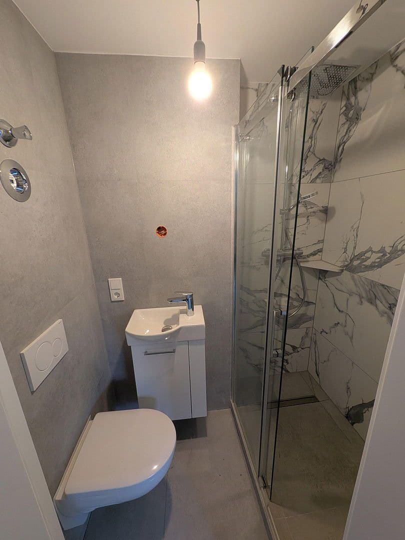 Pronájem bytu 3+1 67 m², Schmidtstraße 8, Rüdesheim am Rhein, Hessen Pronájem bytu 3+1 67 m², Schmidtstraße 8, Rüdesheim am Rhein, Hessen