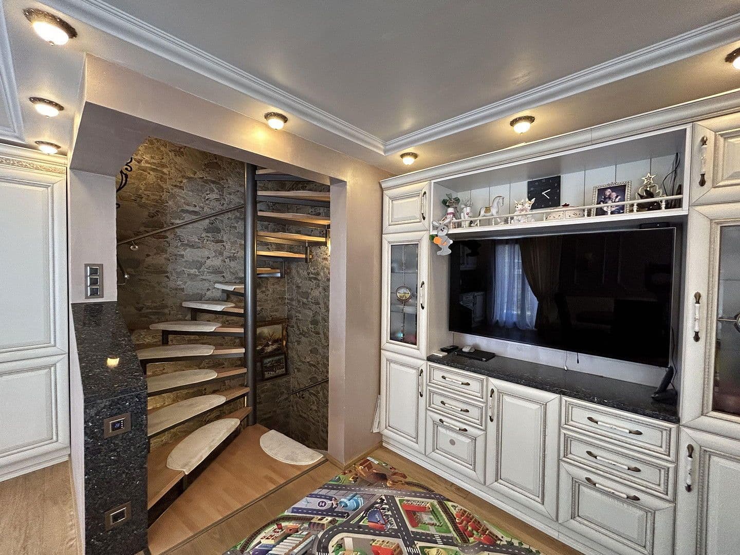 Prodej bytu 5+1 116 m², Garmisch-Partenkirchen, Bavorsko Prodej bytu 5+1 116 m², Garmisch-Partenkirchen, Bavorsko