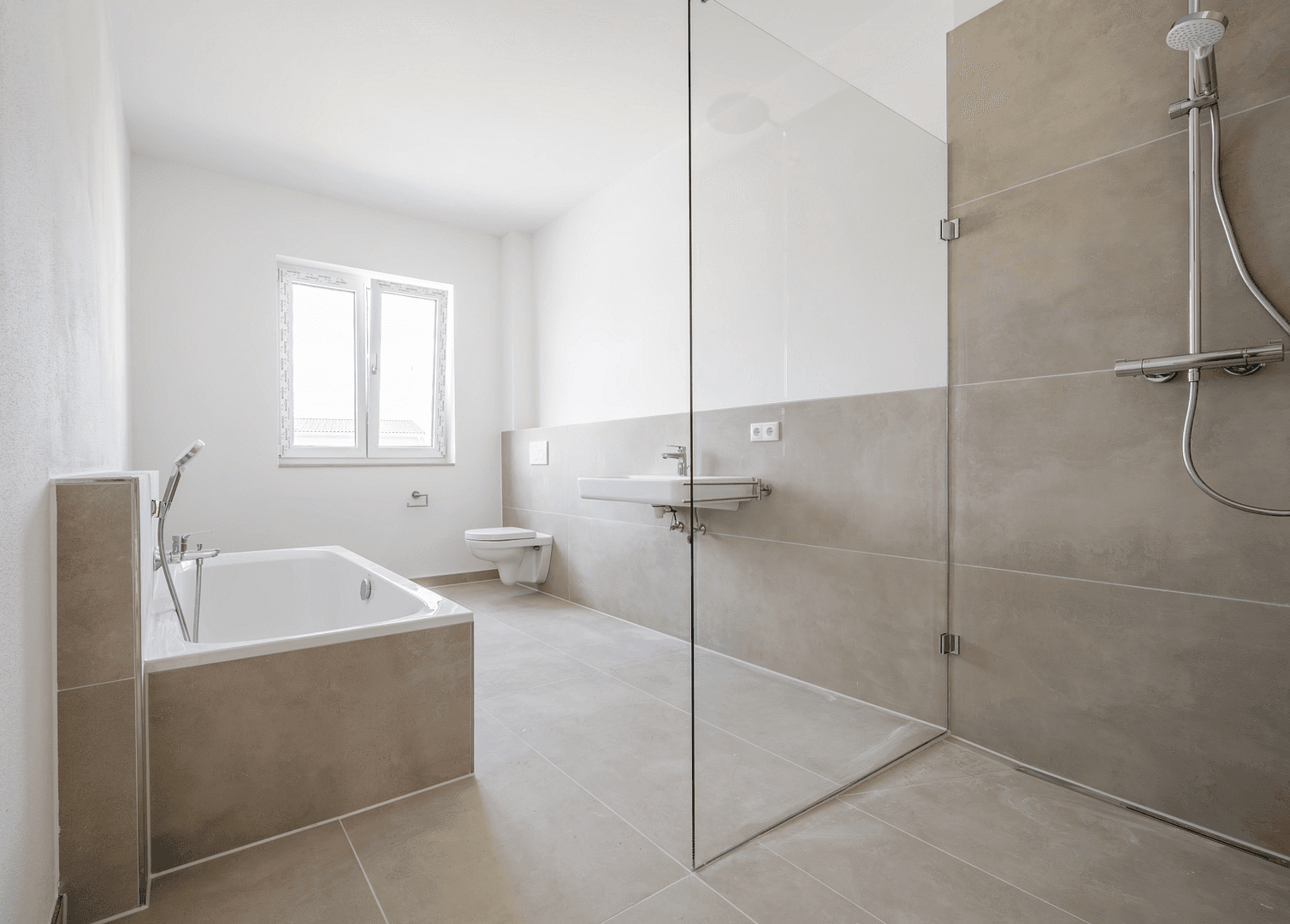 Pronájem domu 135 m², pozemek 400 m², Petzkofen 38B, Aufhausen, Bavorsko Pronájem domu 135 m², pozemek 400 m², Petzkofen 38B, Aufhausen, Bavorsko