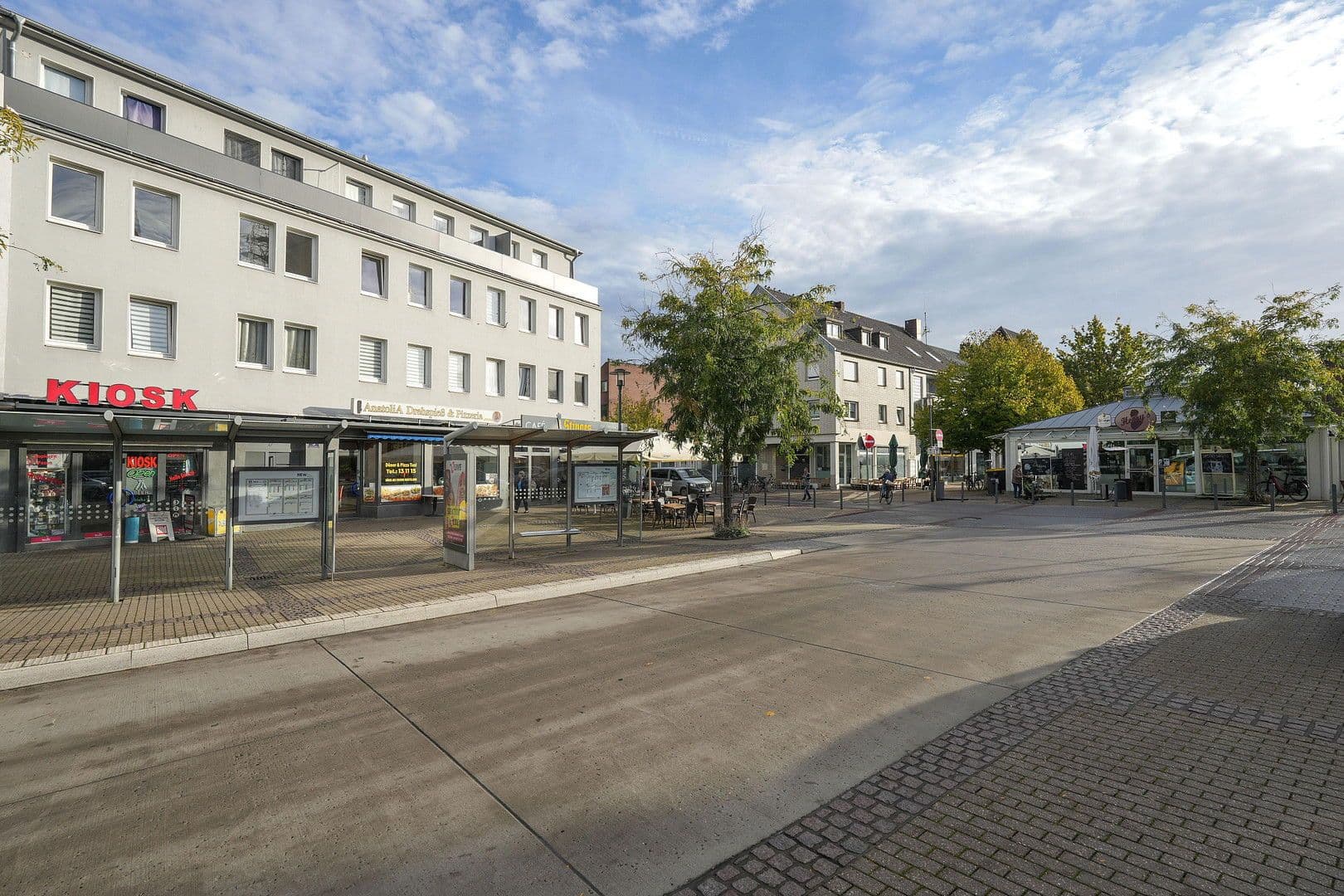 Prodej domu 1.780 m², pozemek 1.162 m², Konstantinplatz.5, Nordrhein-Westfalen - Mönchengladbach, Severní Porýní-Vestfálsko Prodej domu 1.780 m², pozemek 1.162 m², Konstantinplatz.5, Nordrhein-Westfalen - Mönchengladbach, Severní Porýní-Vestfálsko