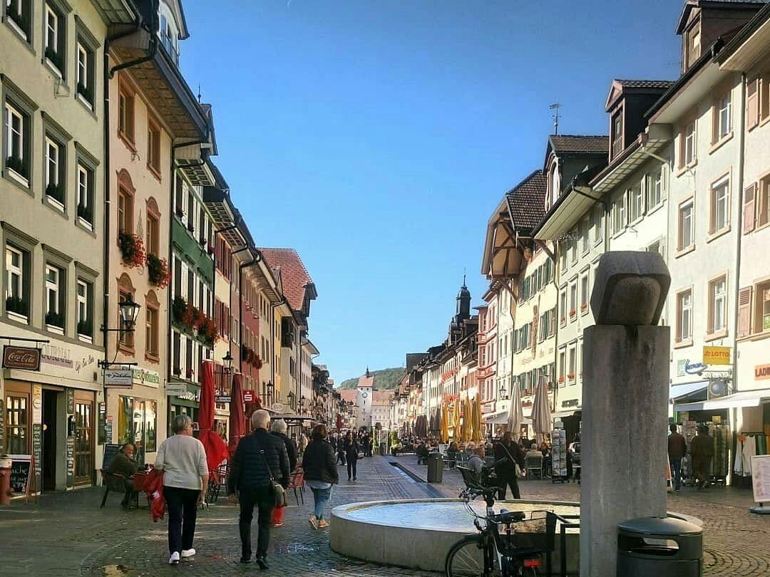 Pronájem bytu 3+1 115 m², Kaiserstrasse, Waldshut-Tiengen, Bádensko-Württembersko Pronájem bytu 3+1 115 m², Kaiserstrasse, Waldshut-Tiengen, Bádensko-Württembersko