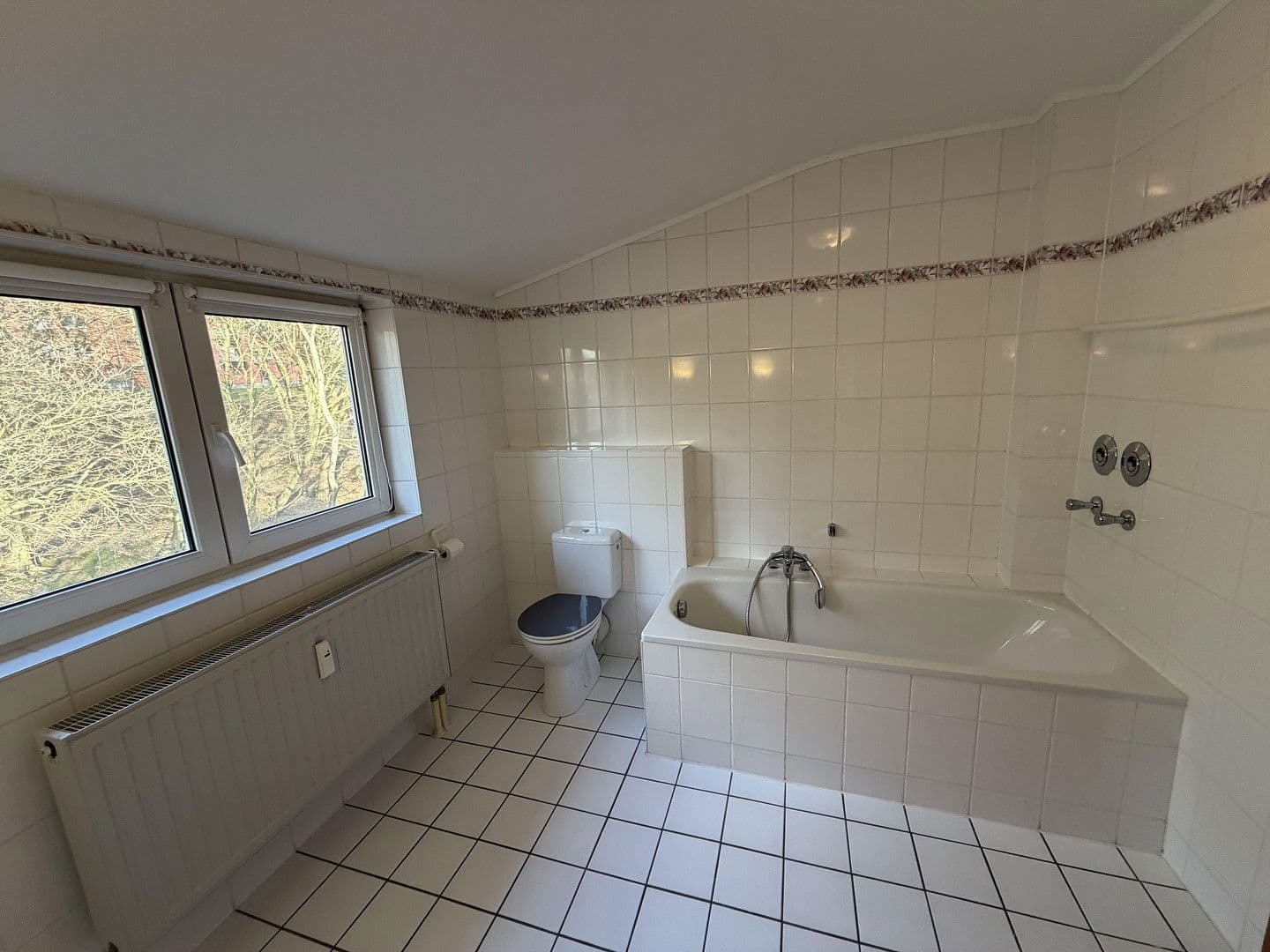 Prodej bytu 2+1 74 m², Hann. Münden, Dolní Sasko Prodej bytu 2+1 74 m², Hann. Münden, Dolní Sasko