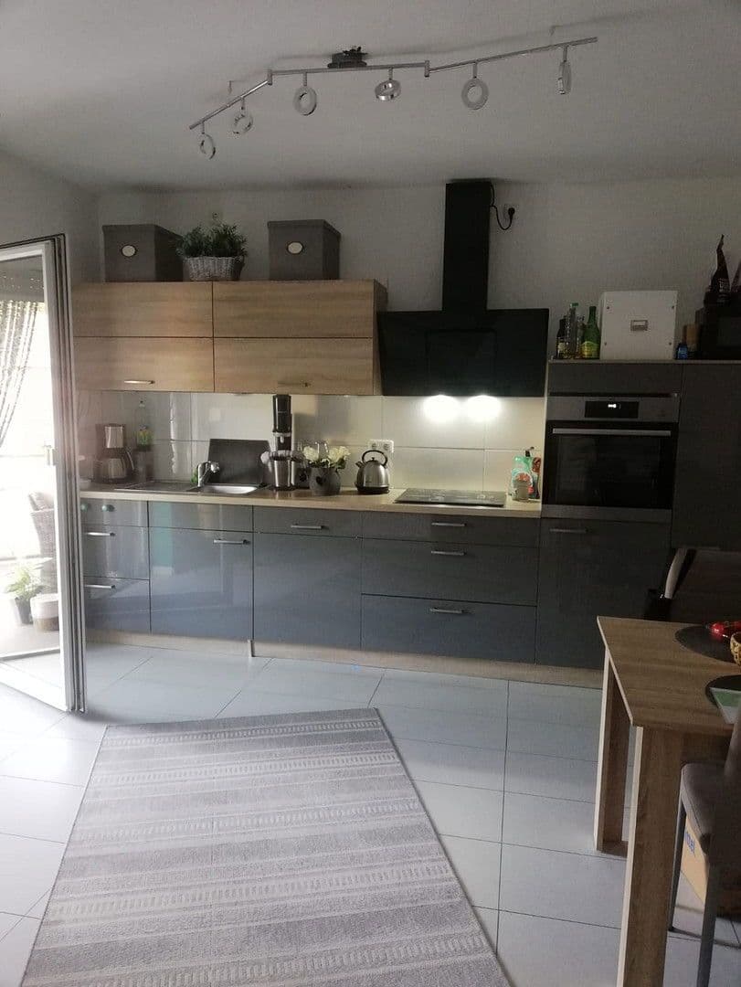 Pronájem bytu 3+1 76 m², Heinestr., 18, Duisburg - Walsum, Severní Porýní-Vestfálsko Pronájem bytu 3+1 76 m², Heinestr., 18, Duisburg - Walsum, Severní Porýní-Vestfálsko