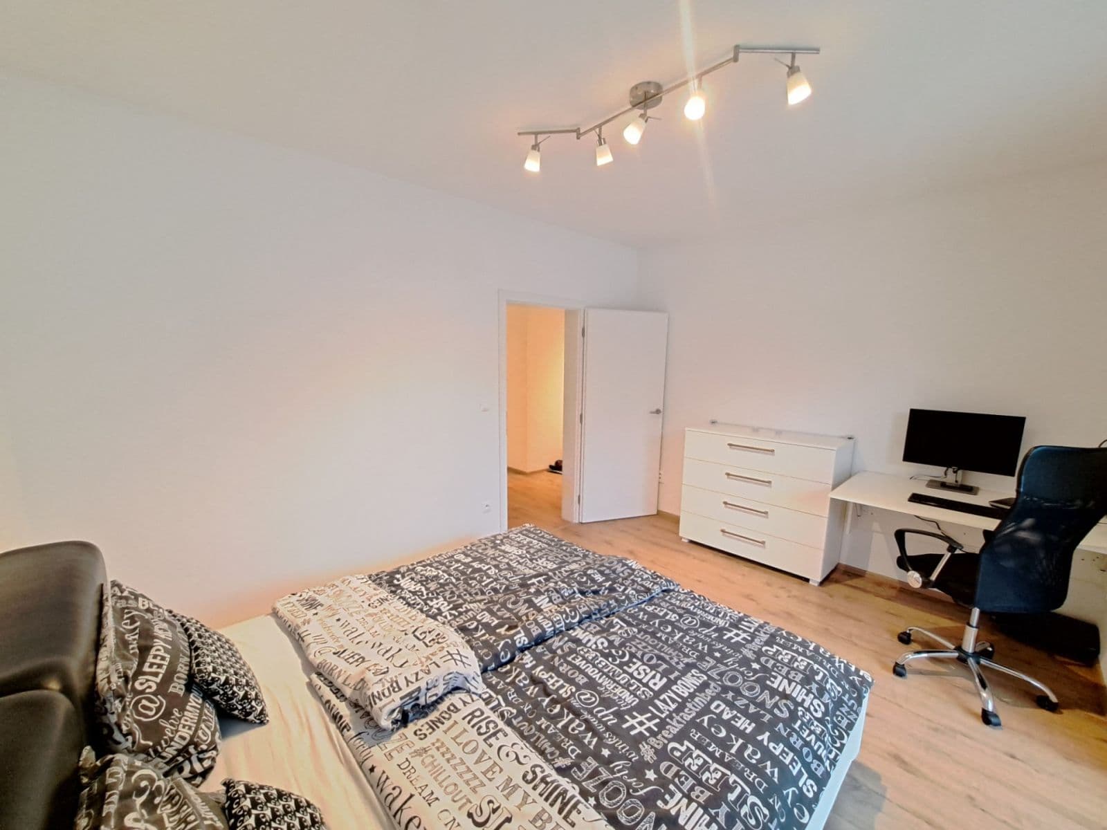 Pronájem bytu 2+kk 156 m², Francouzská, Brno, Jihomoravský kraj Pronájem bytu 2+kk 156 m², Francouzská, Brno, Jihomoravský kraj