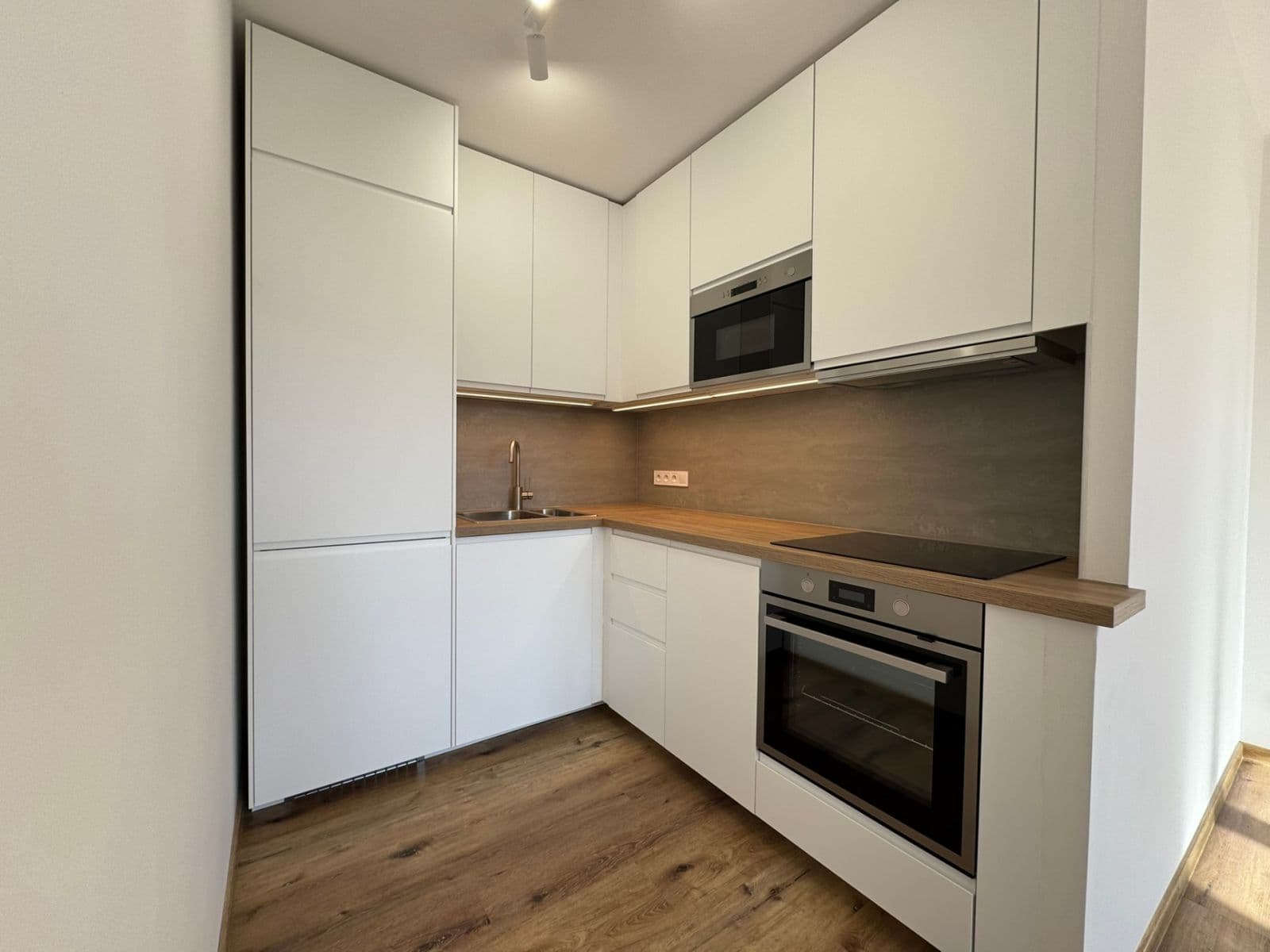 Prodej bytu 2+kk 43 m², Nad Starou pískovnou, Praha, Praha Prodej bytu 2+kk 43 m², Nad Starou pískovnou, Praha, Praha