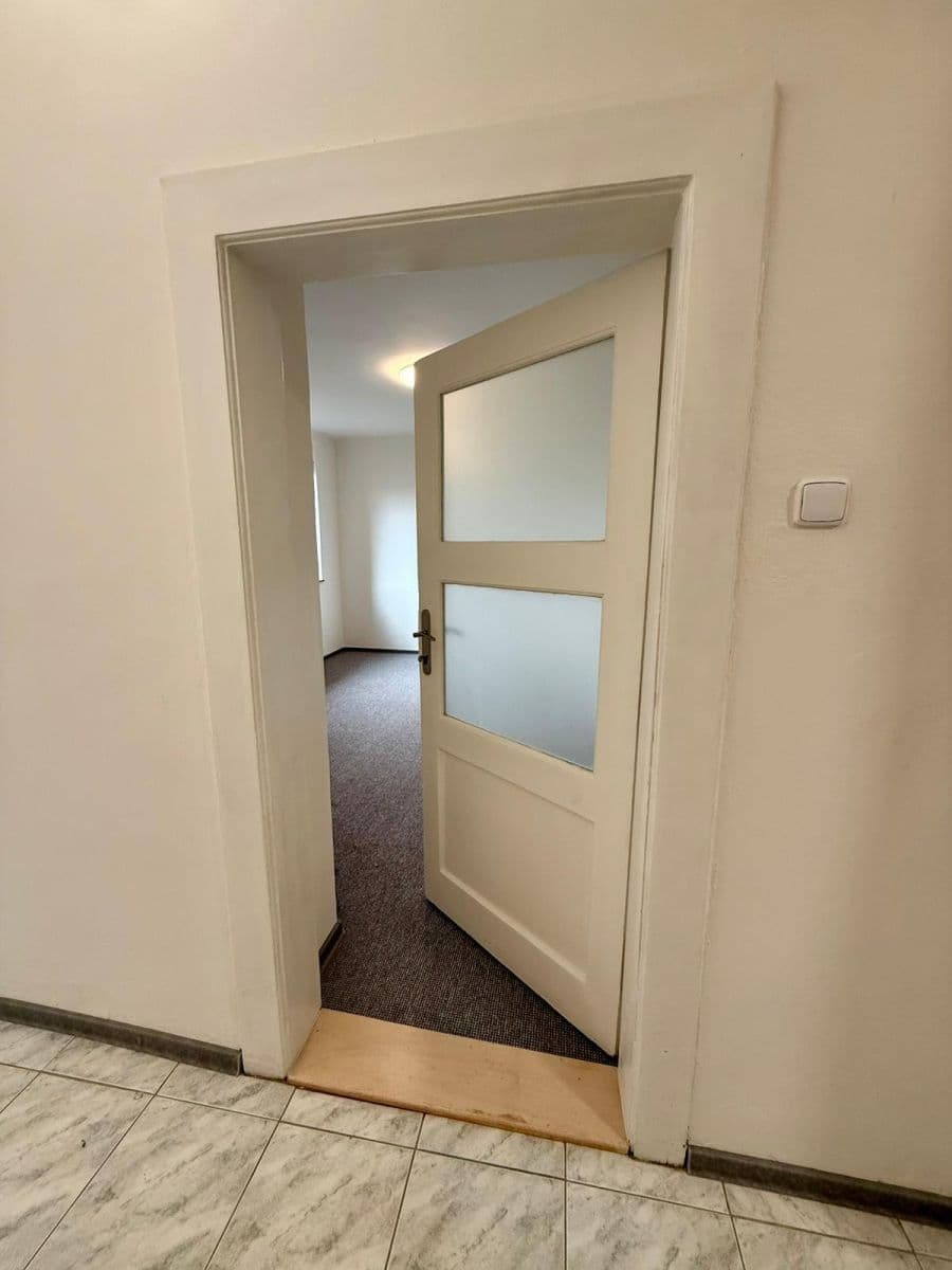 Pronájem bytu 2+1 55 m², Dostihová, Praha, Praha Pronájem bytu 2+1 55 m², Dostihová, Praha, Praha